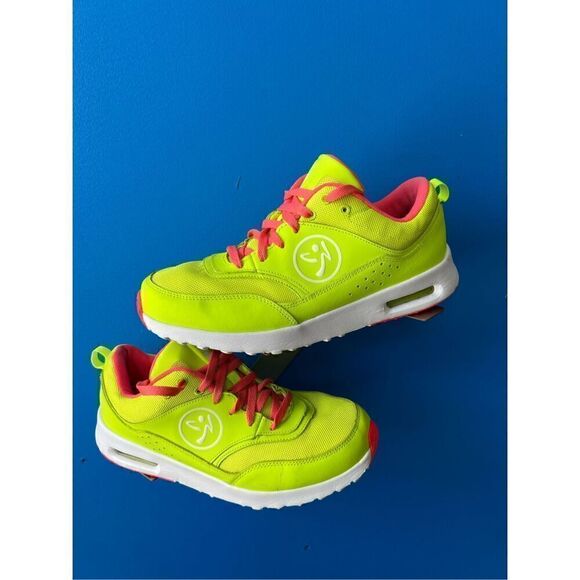 STRONG By Zumba Fly Fit Shoes -Womens size 9 A1F00070-GREN-9 - Picture 3 of 6